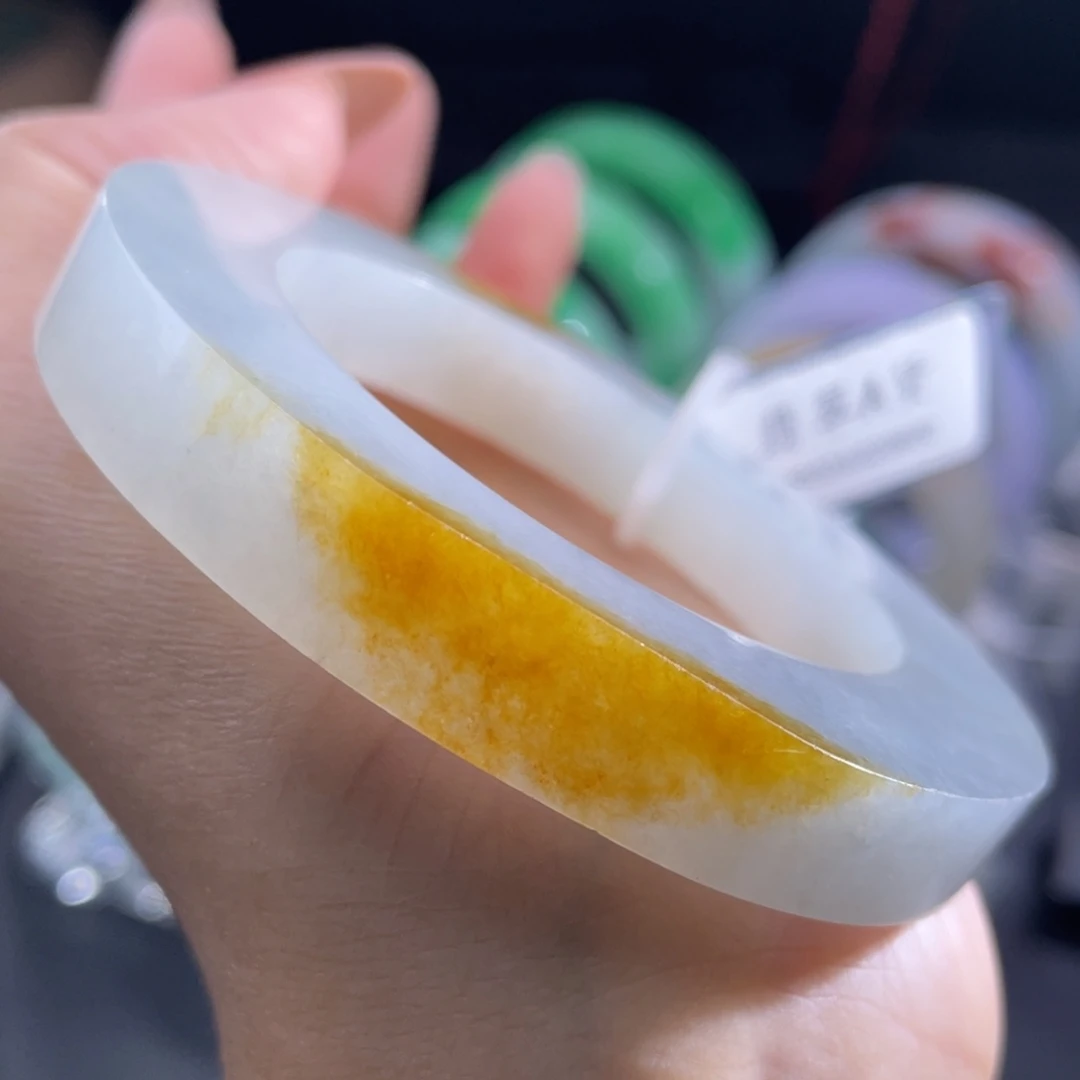 未镶嵌翡翠手镯定制翡翠
