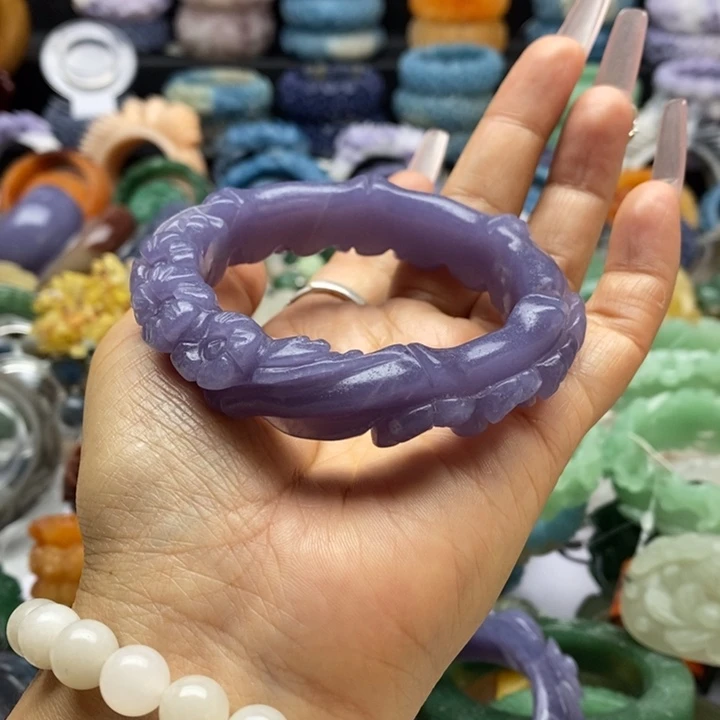 未镶嵌手镯石英岩玉