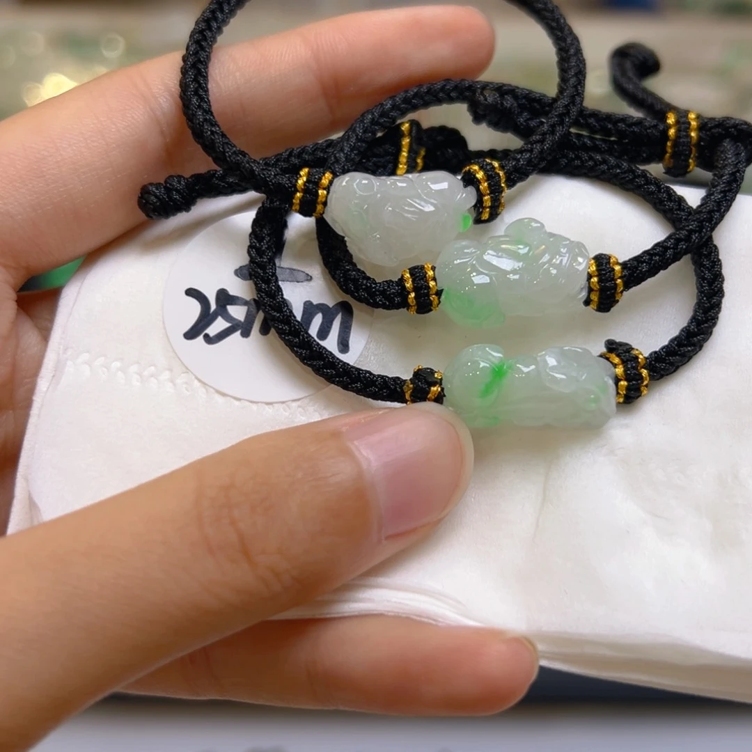 翡翠未镶嵌吊坠(不含链)多样性发一件