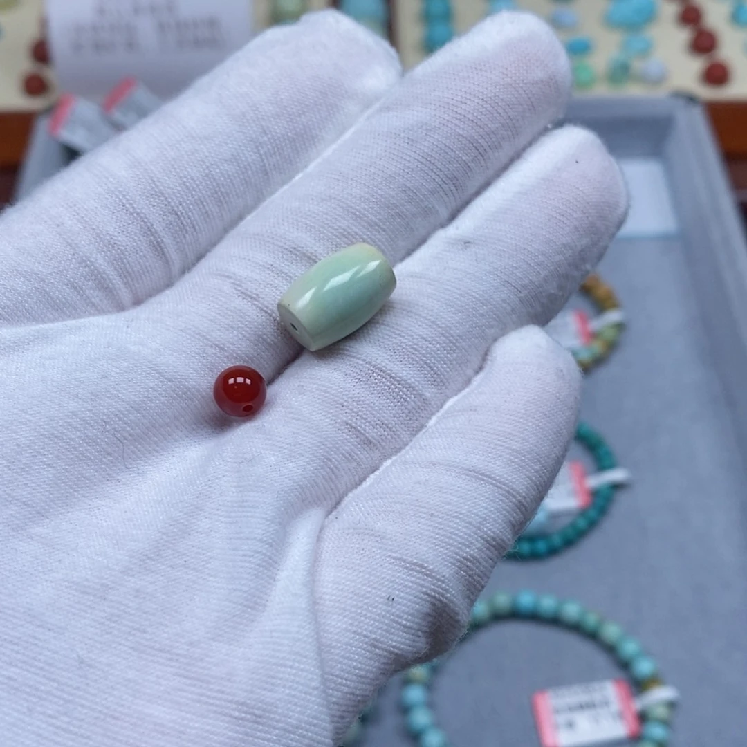 南红玛瑙配饰未镶嵌