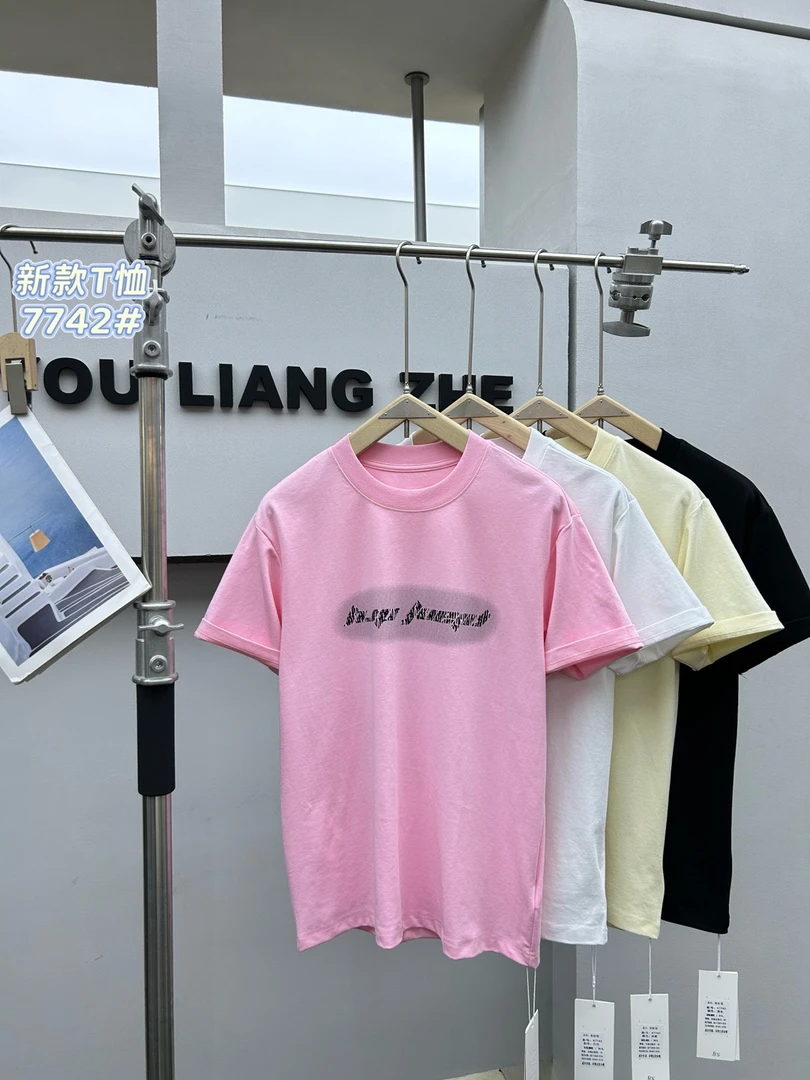 《黑色》小众设计时尚撤柜新款短T-7742
