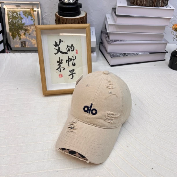 美式棒球帽休闲女破洞水洗秋季冬季百搭鸭舌帽子男潮牌字母户外帽