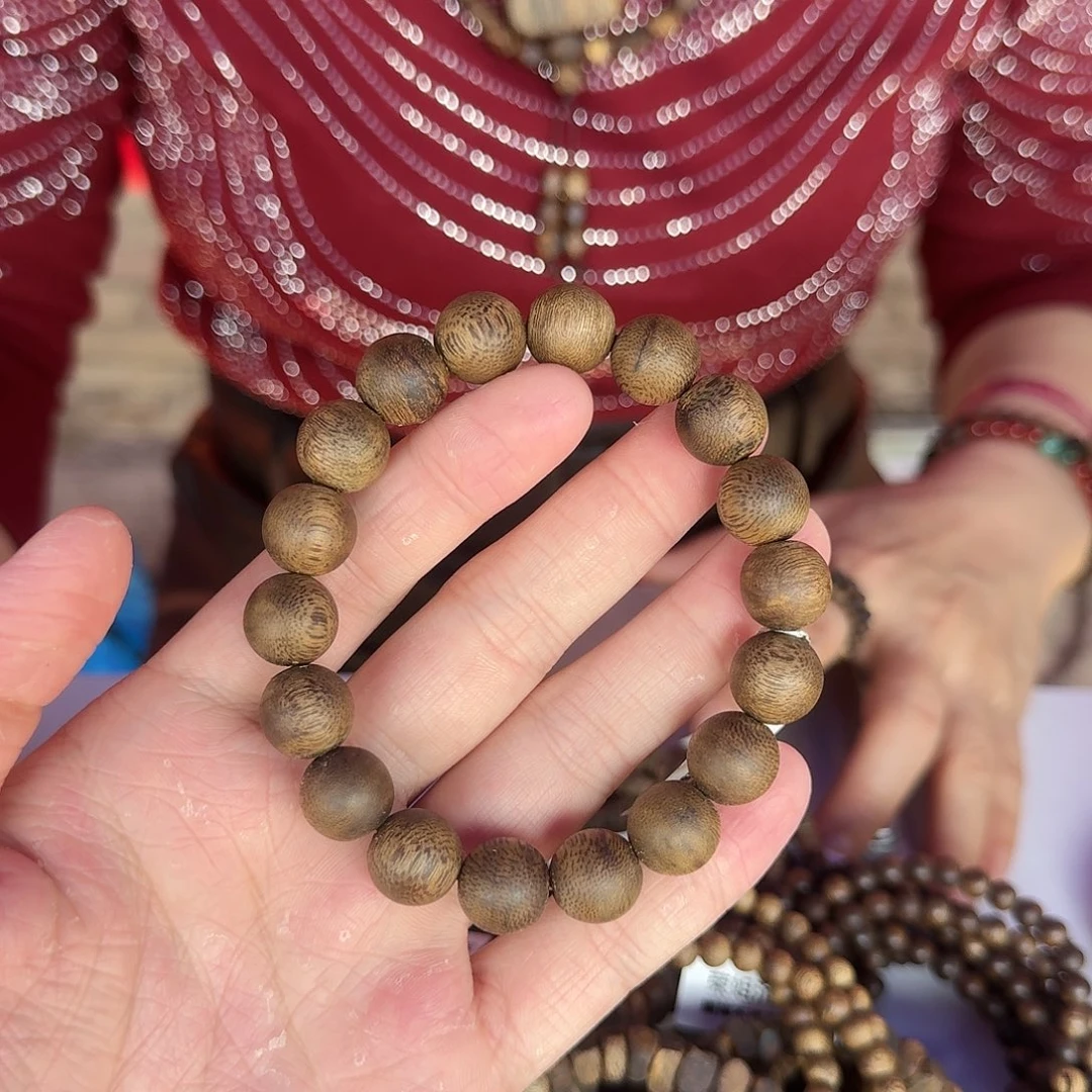 沉香木手串白棋沉水浮单圈 1.2-9 克多样性发一