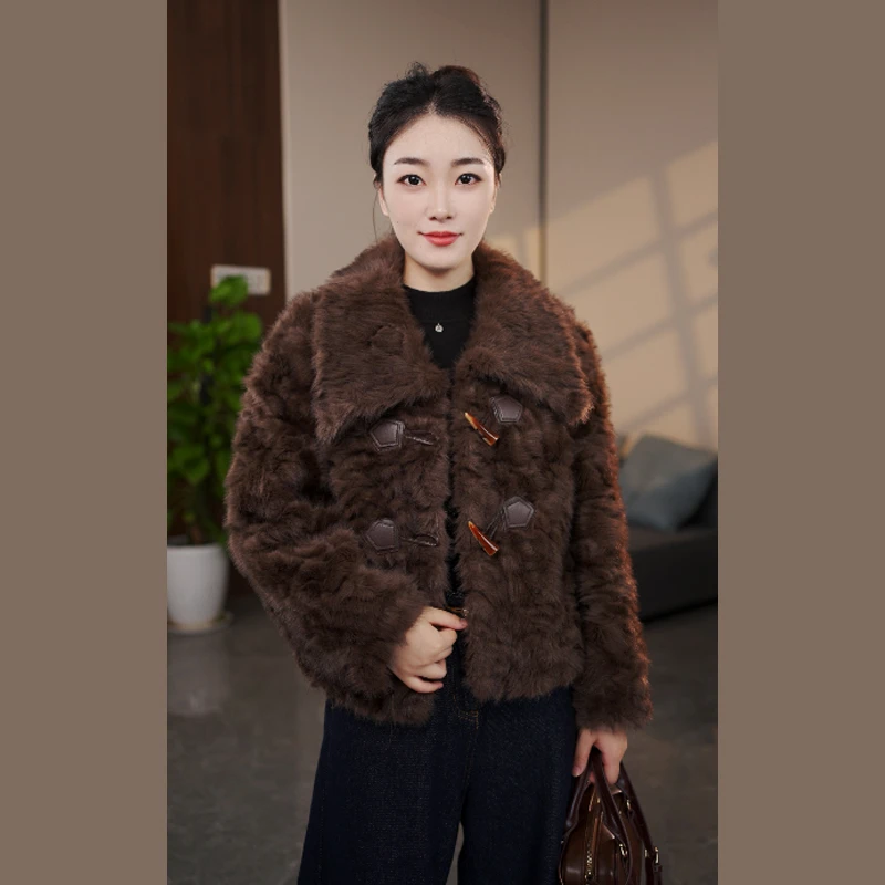 【梦Meng】轻奢秋冬季新款时尚气质洋气百搭保暖牛角扣毛毛外套