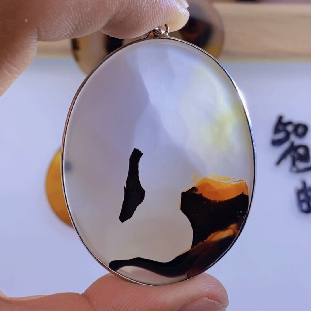 玛瑙/玉髓颈饰未镶嵌