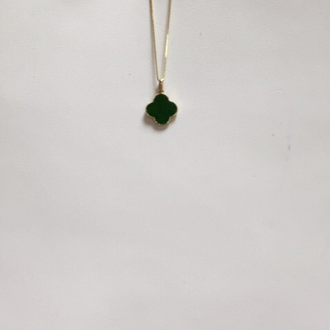 翡翠18K金镶嵌颈饰简单