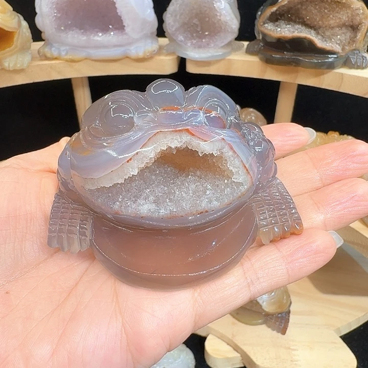 未镶嵌水晶大型摆件（非配饰）