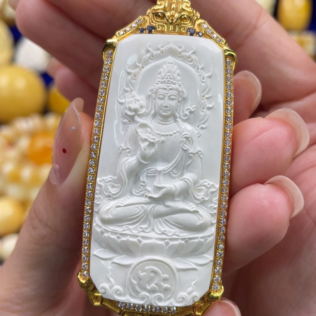 蜜蜡18K金镶嵌裸石琥珀蜜蜡雕刻件