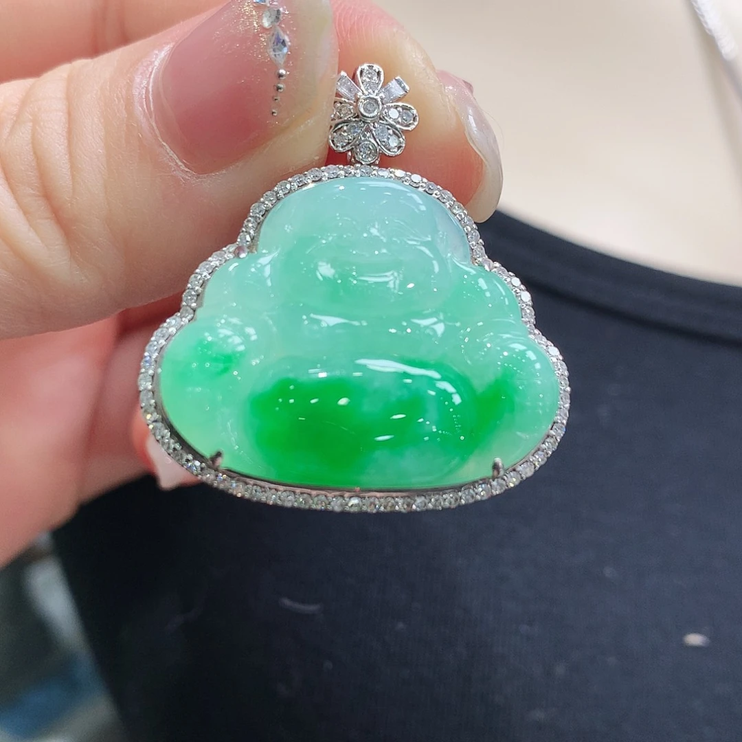 翡翠颈饰18K金镶嵌佛公