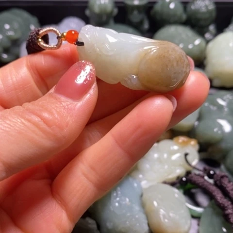 未镶嵌和田玉（糖玉）珠宝奇石