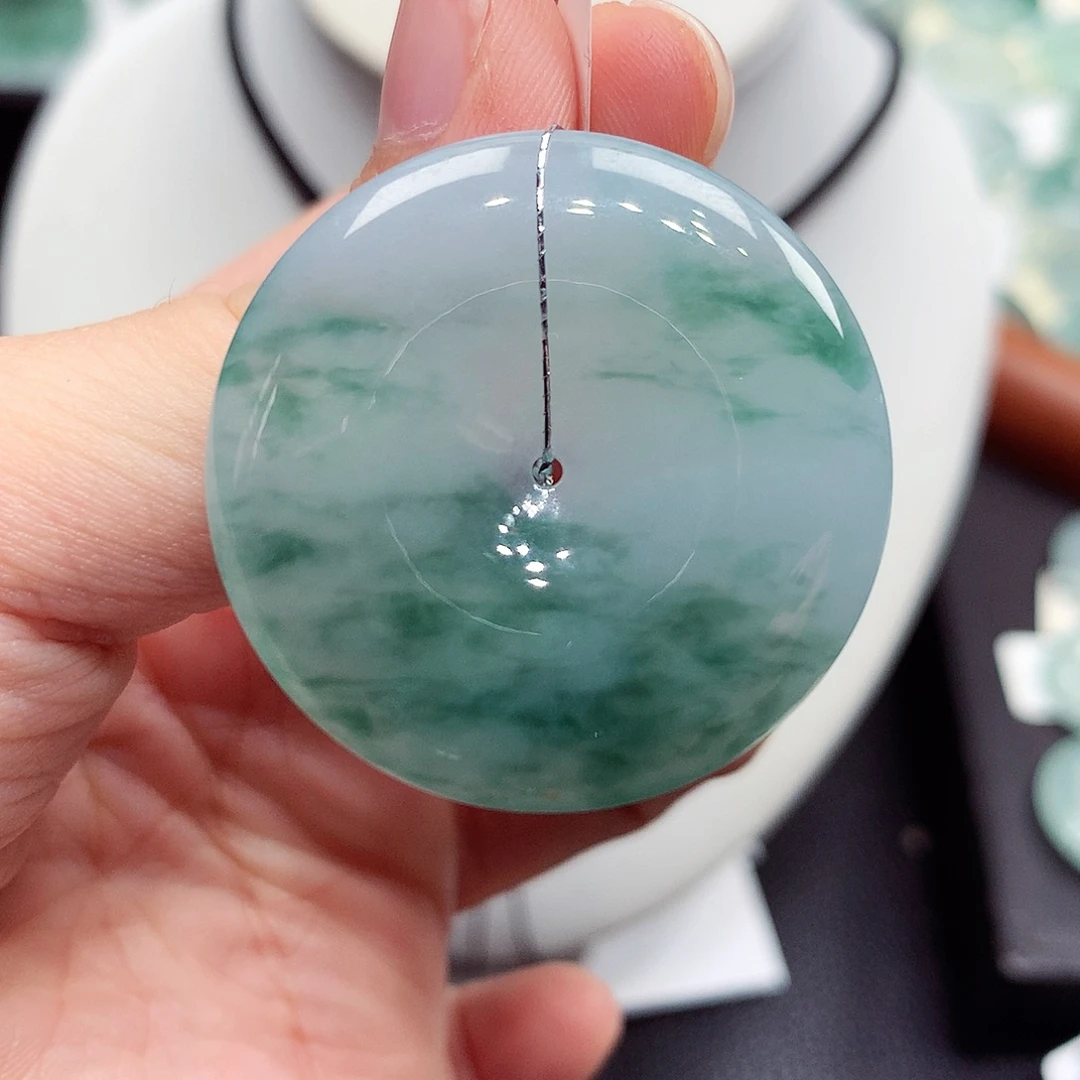 翡翠未镶嵌颈饰编号108，33.7/6.2