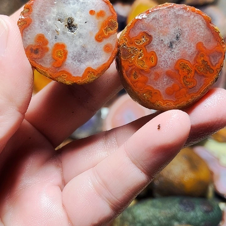 非***生玛瑙/玉髓未镶嵌珠宝奇石