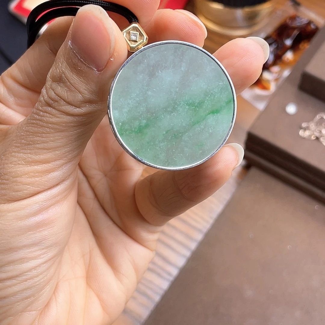 翡翠颈饰18K金镶嵌平安牌