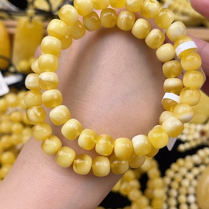 琥珀未镶嵌颈饰琥珀，多样性发其一