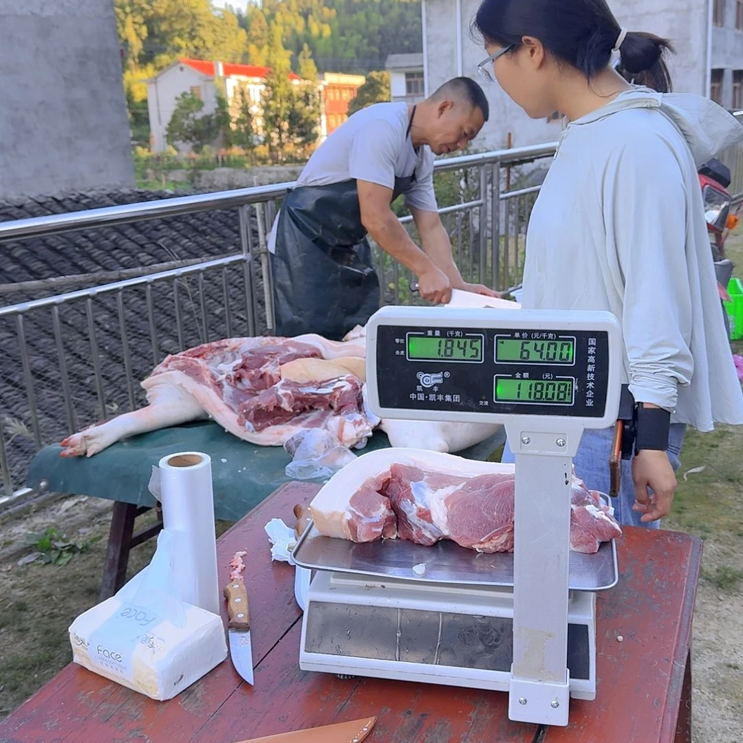 农村熟食土猪中国大陆食用农产品后腿肉