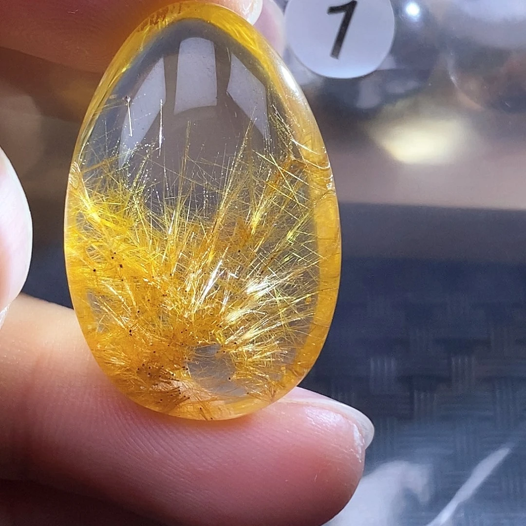 未镶嵌吊坠(不含链)水晶?**赐