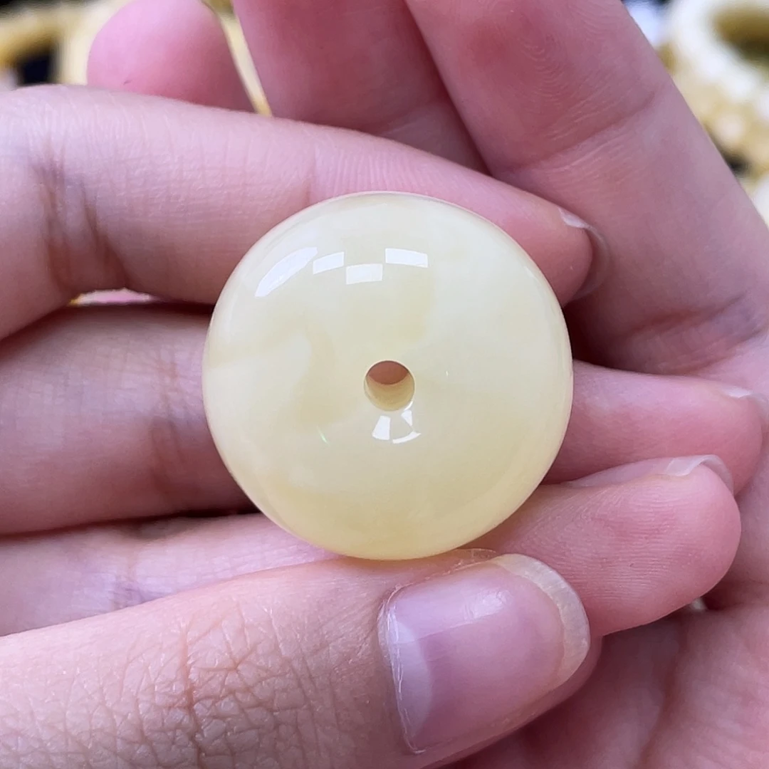 蜜蜡未镶嵌珠宝奇石平安扣25.4x17.4mm