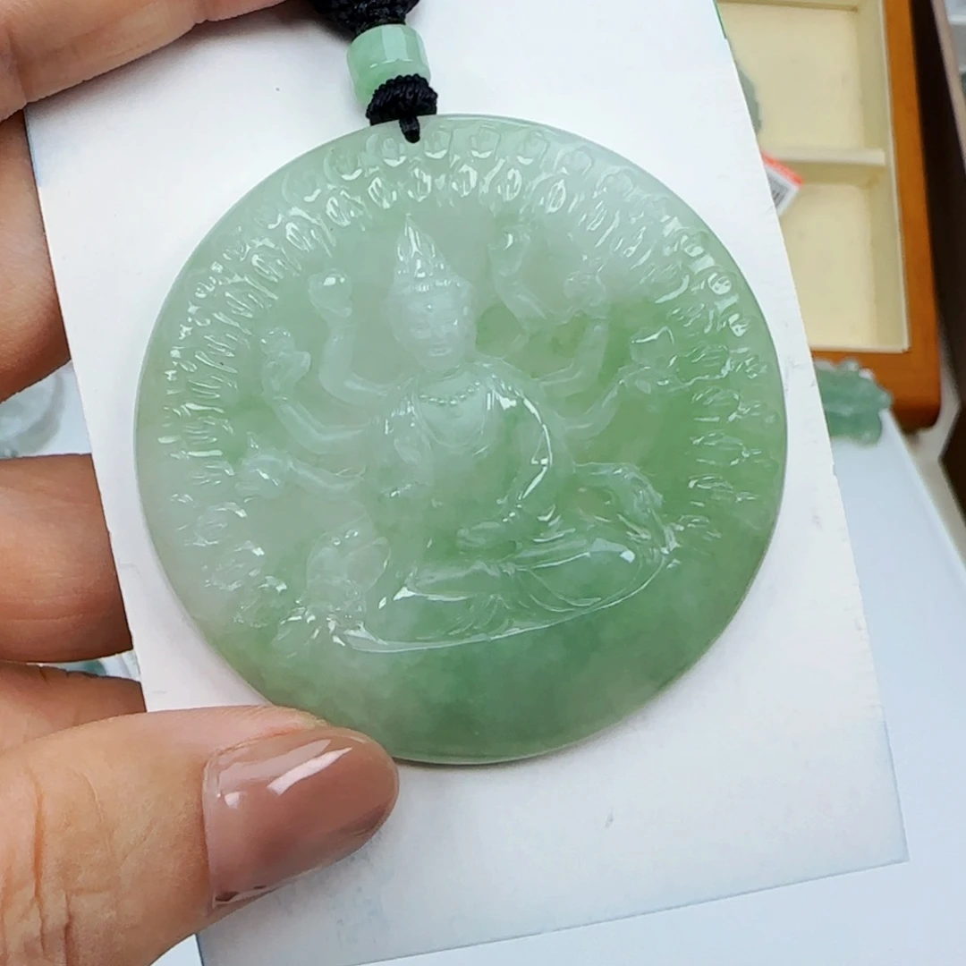 翡翠未镶嵌颈饰