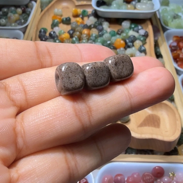 和田玉未镶嵌珠宝半成品