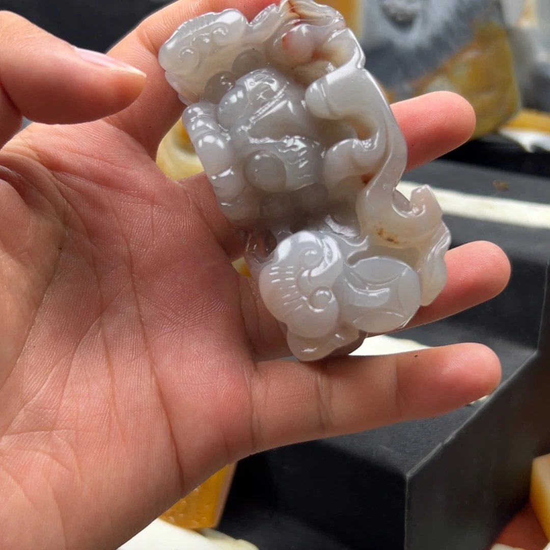 石英质玉（黄龙玉）未镶嵌黄龙玉