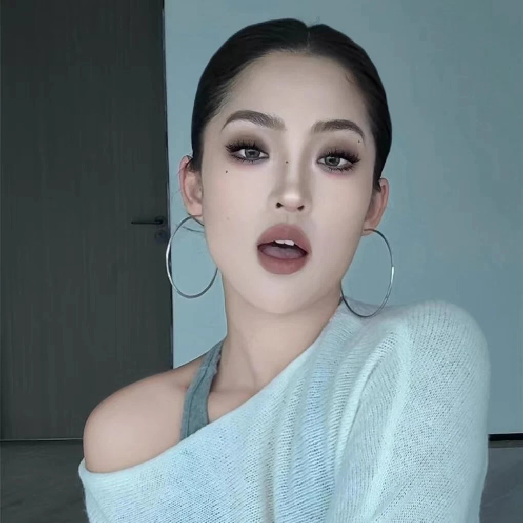 合金耳饰 银色素圈耳圈2025新款爆款圆脸耳环轻奢高级感圈圈耳饰