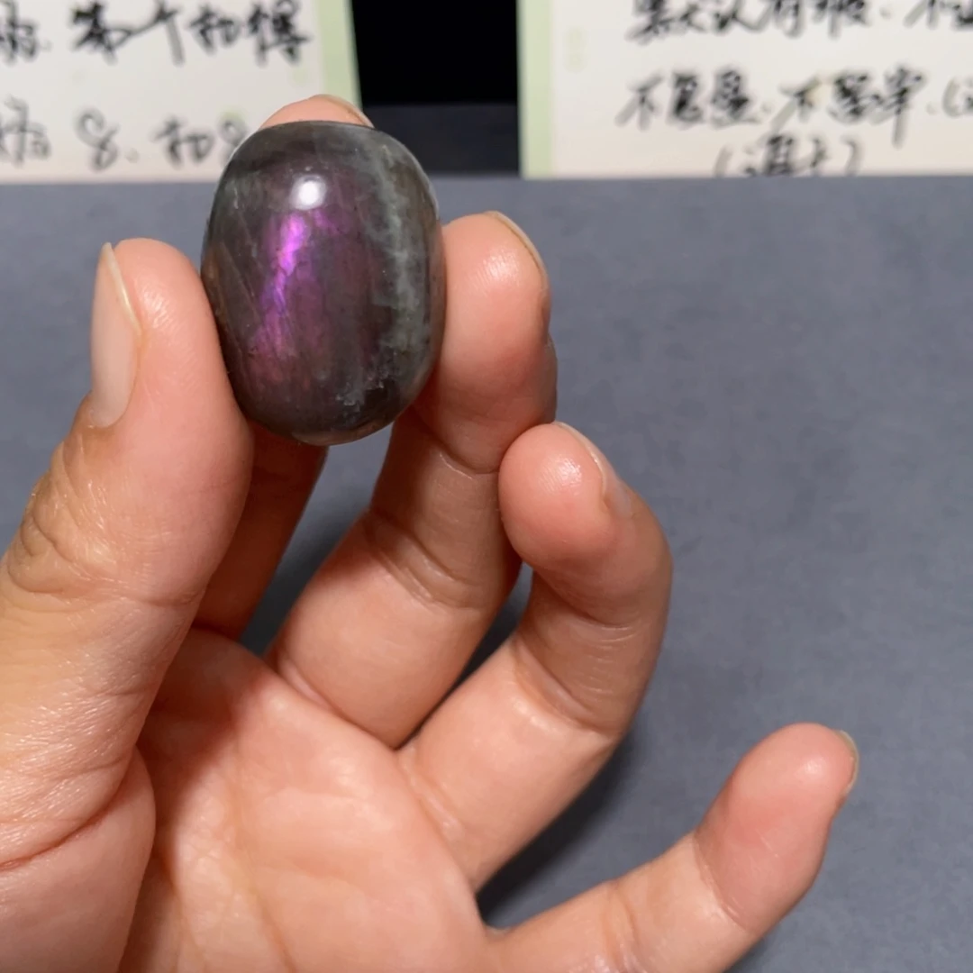 琳***.颈饰银S925镶嵌长石