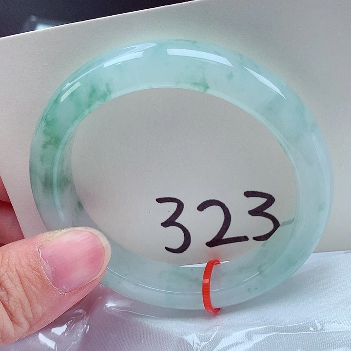 翡翠未镶嵌手镯翡翠