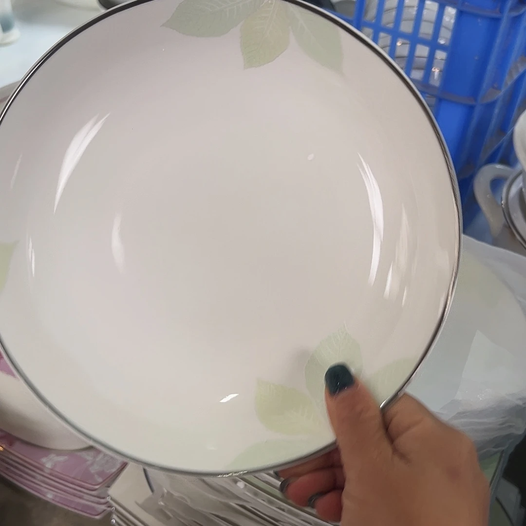 瓷片八寸深盘四个微瑕