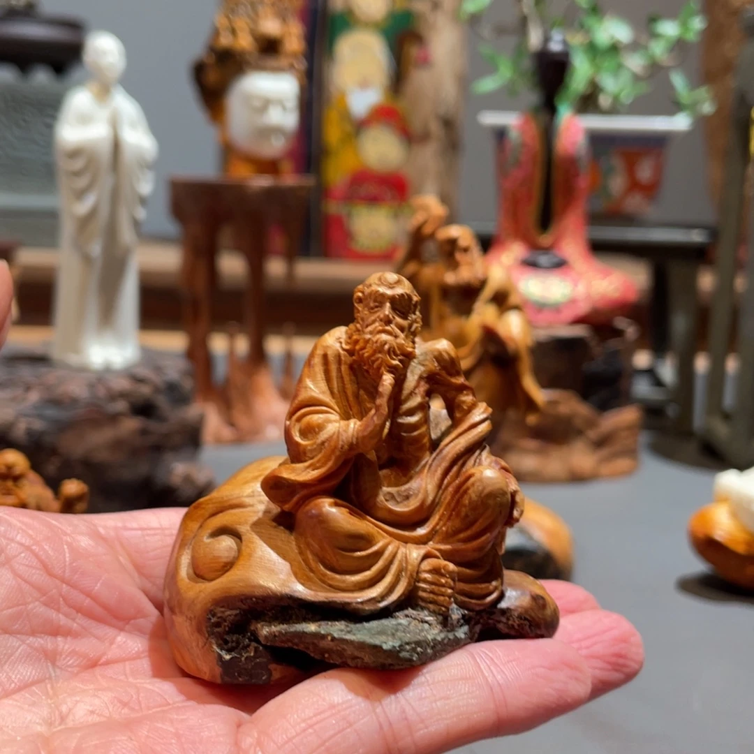 小***梁木质崖柏工艺品摆件
