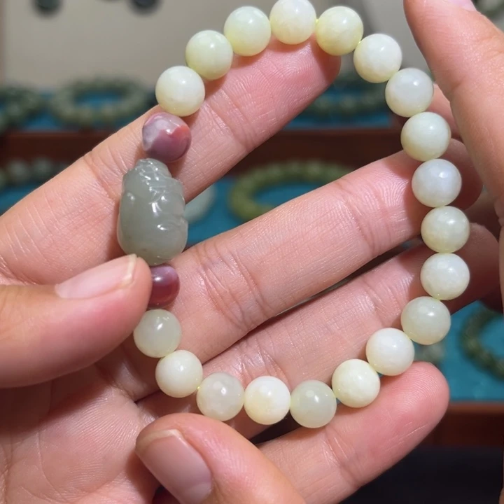 和田玉未镶嵌手链卡8