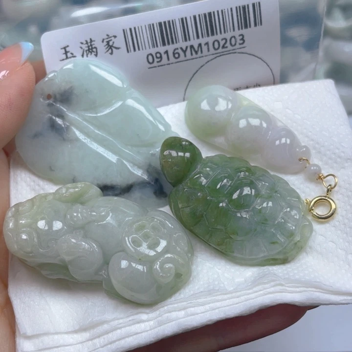 吊坠(不含链)未镶嵌翡翠