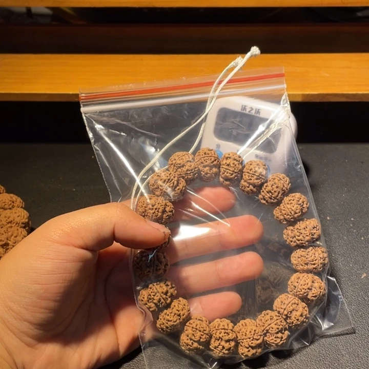蓝***钻手串金刚菩提这个