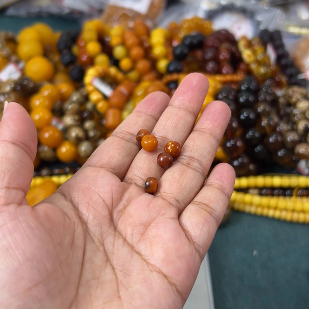 未镶嵌琥珀珠宝奇石472发其中一个有伤