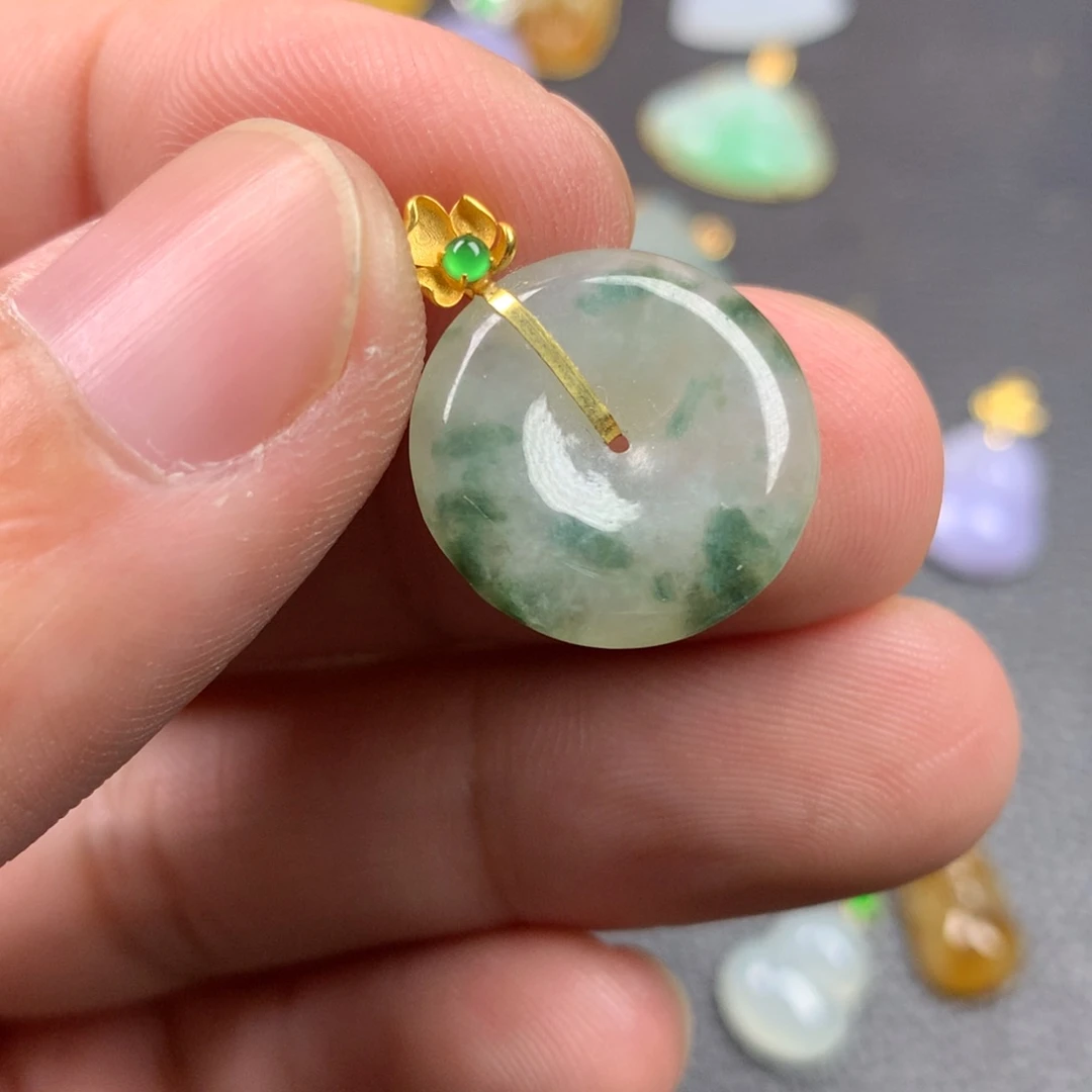 【闪购商品】颈饰18K金镶嵌翡翠翡翠