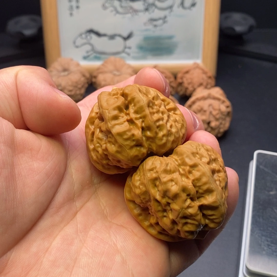 文玩核桃吊坠蛤蟆头