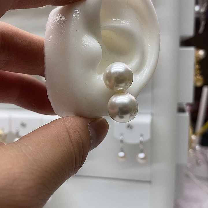 淡水珍珠银S925镶嵌耳饰