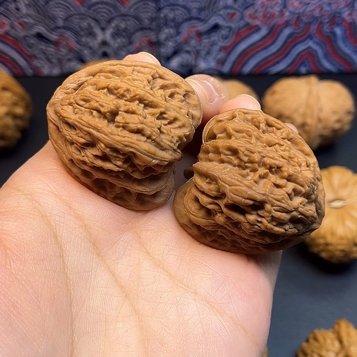 文玩核桃吊坠密纹