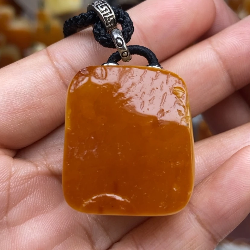 【闪购商品】琥珀颈饰未镶嵌