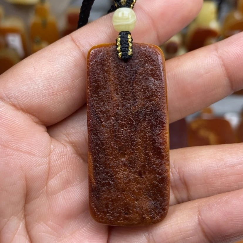 【闪购商品】琥珀颈饰未镶嵌