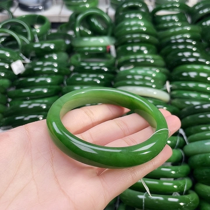 未镶嵌手镯和田玉（碧玉）