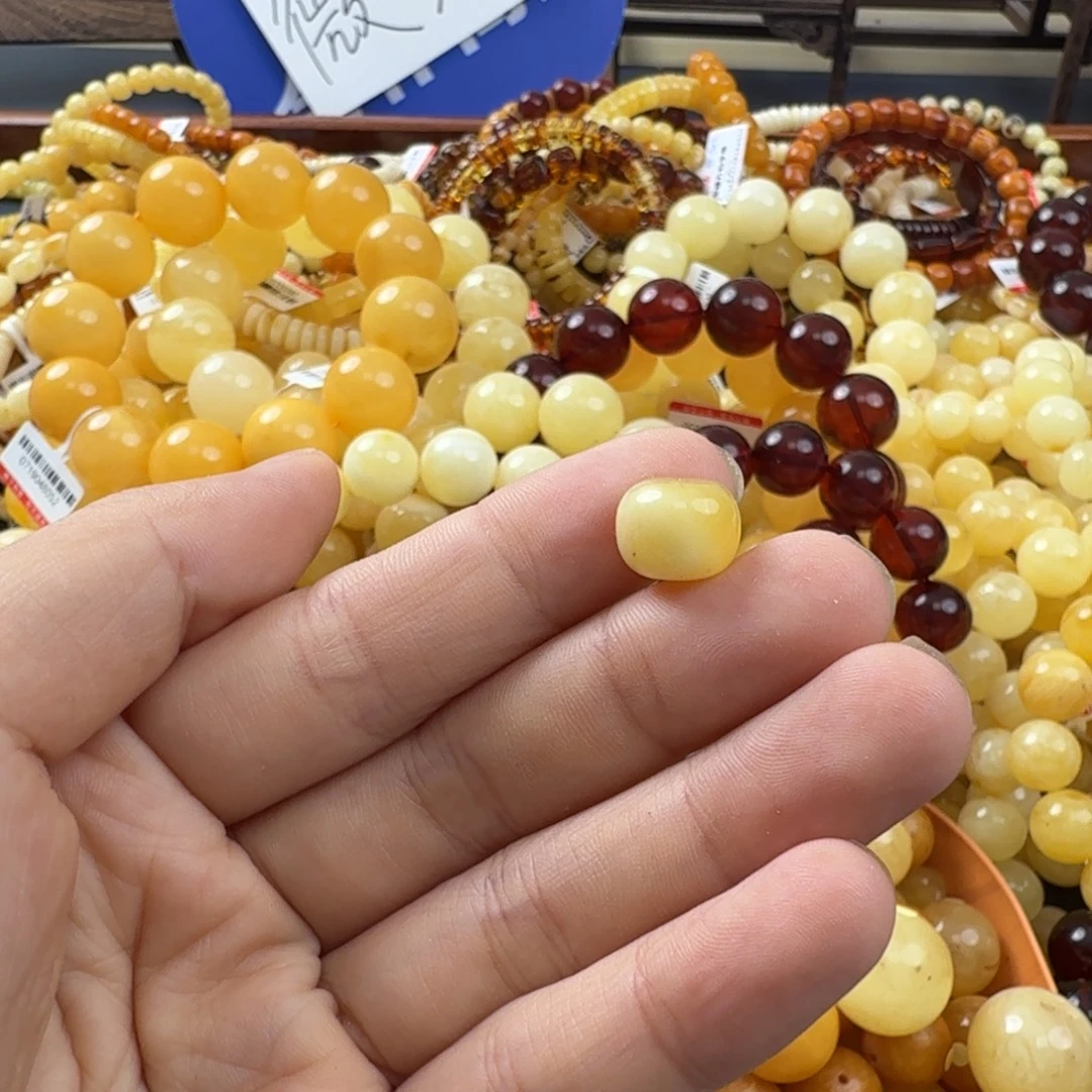 未镶嵌琥珀珠宝奇石