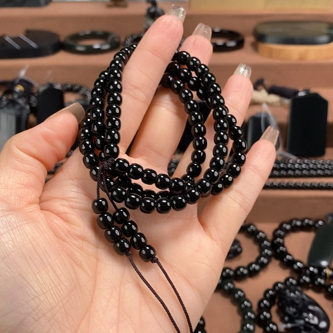 田***生和田玉未镶嵌手链