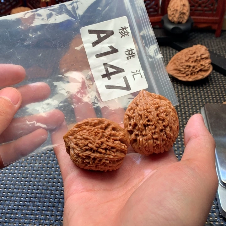 文玩核桃吊坠蒜头