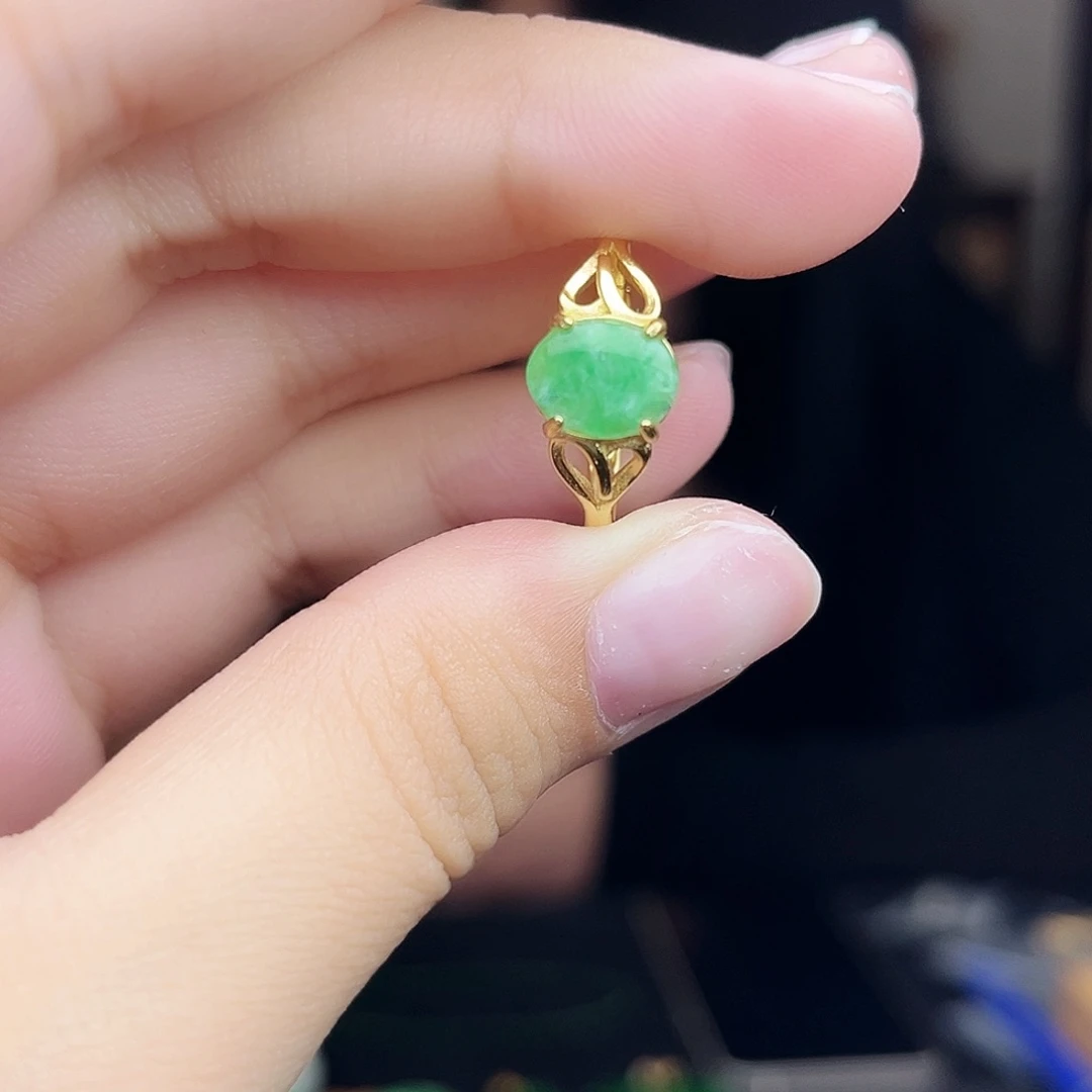 颈饰未镶嵌翡翠多样性