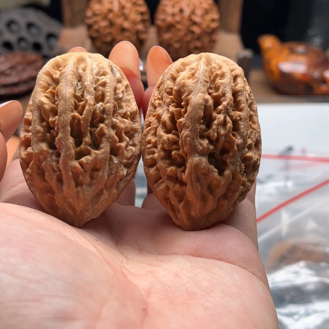 文玩核桃把件关东木子家楸大胖126花