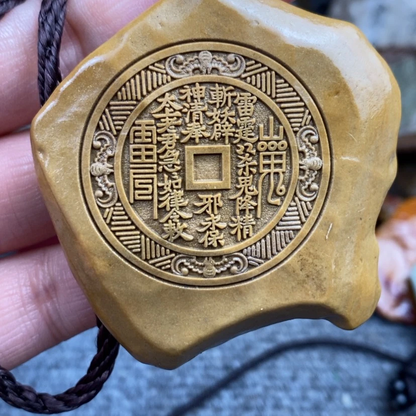 【闪购商品】原石雕刻手把件