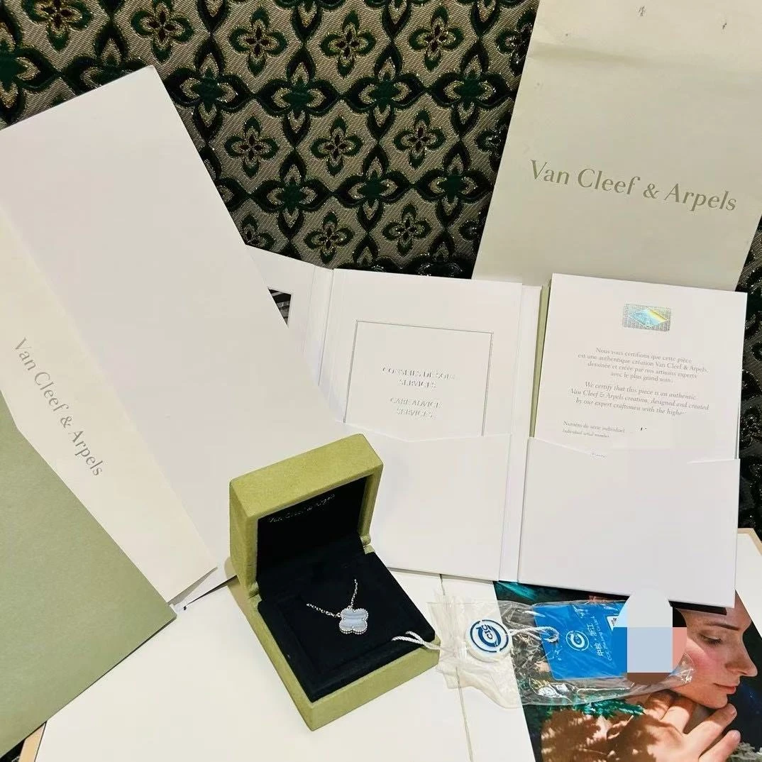 99新 梵克雅宝 白金紫玉髓中花项链