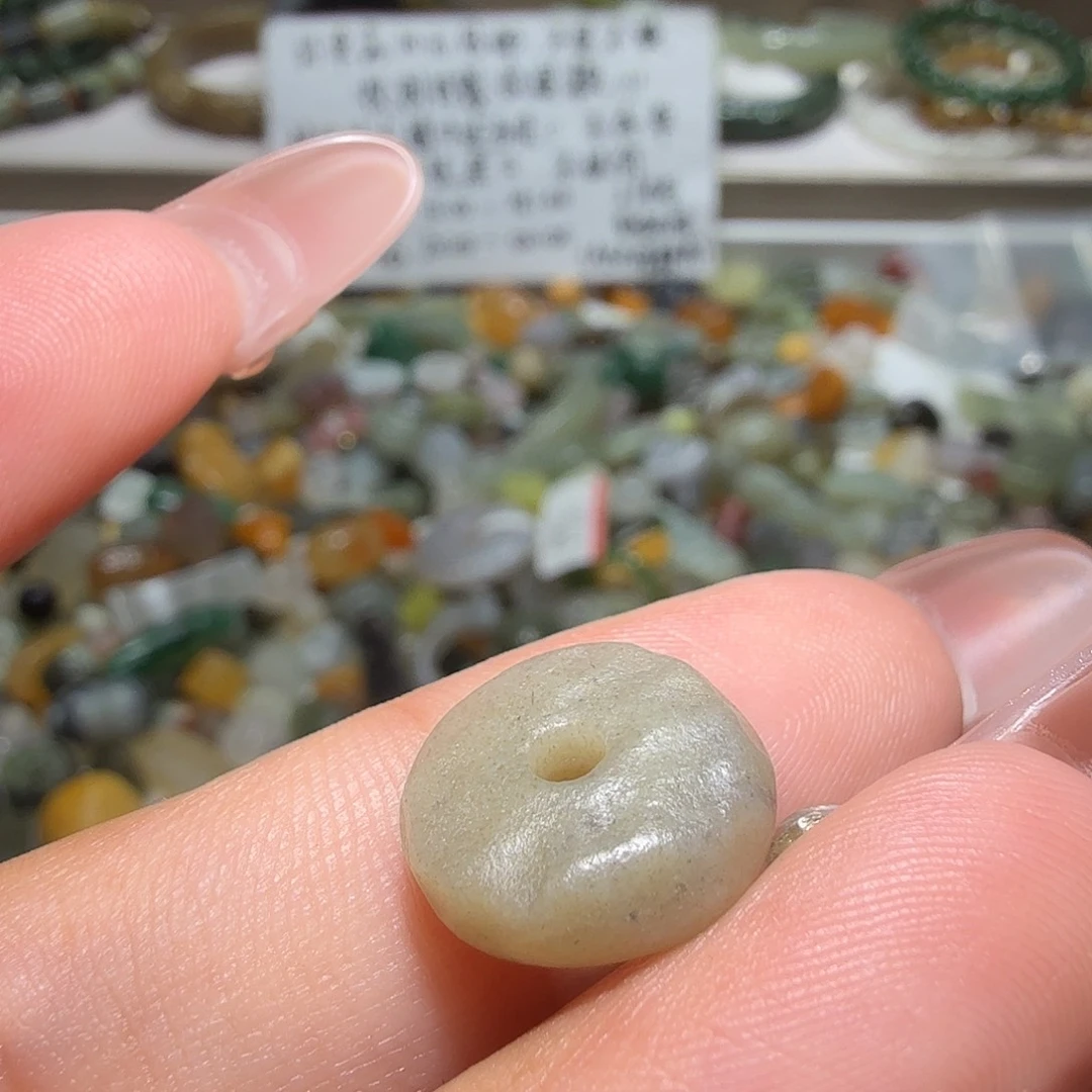 和田玉未镶嵌珠宝奇石