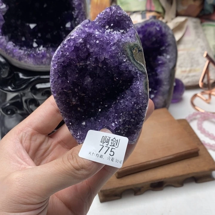 未镶嵌大型摆件（非配饰）紫晶