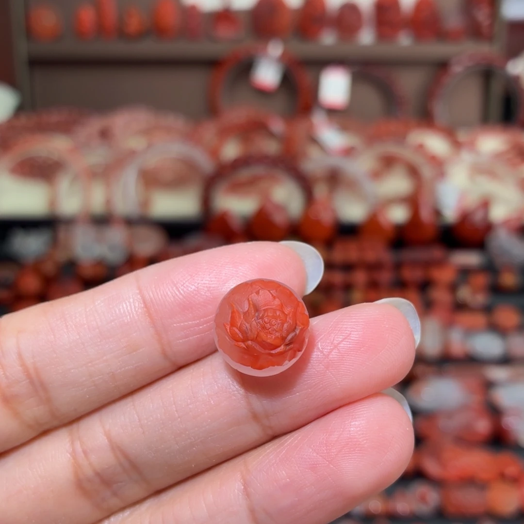南红玛瑙未镶嵌颈饰莲花珠13+